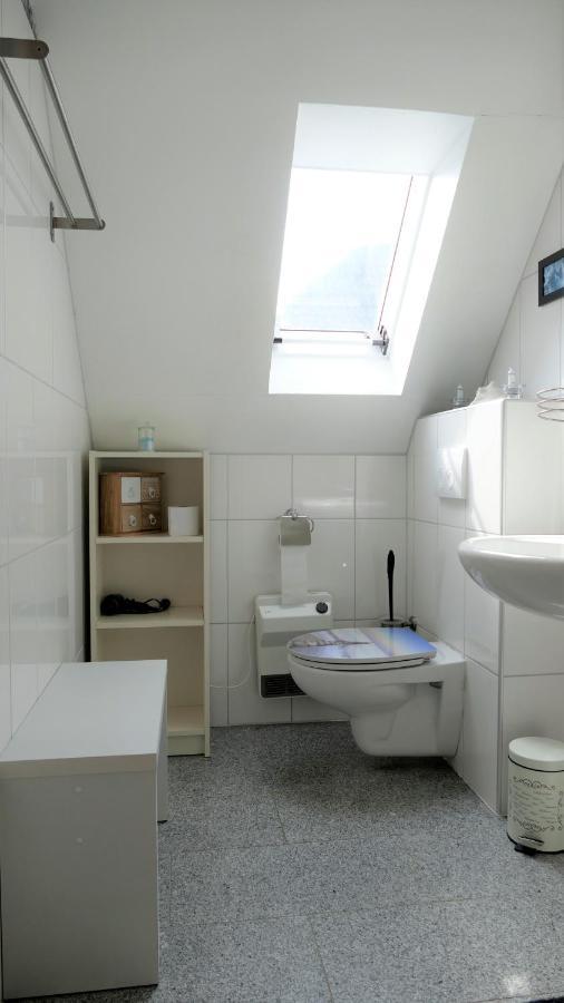 Helles Ferienhaus Im Landhausstil Fuer Bis Zu 10 Personen Frielendorf المظهر الخارجي الصورة
