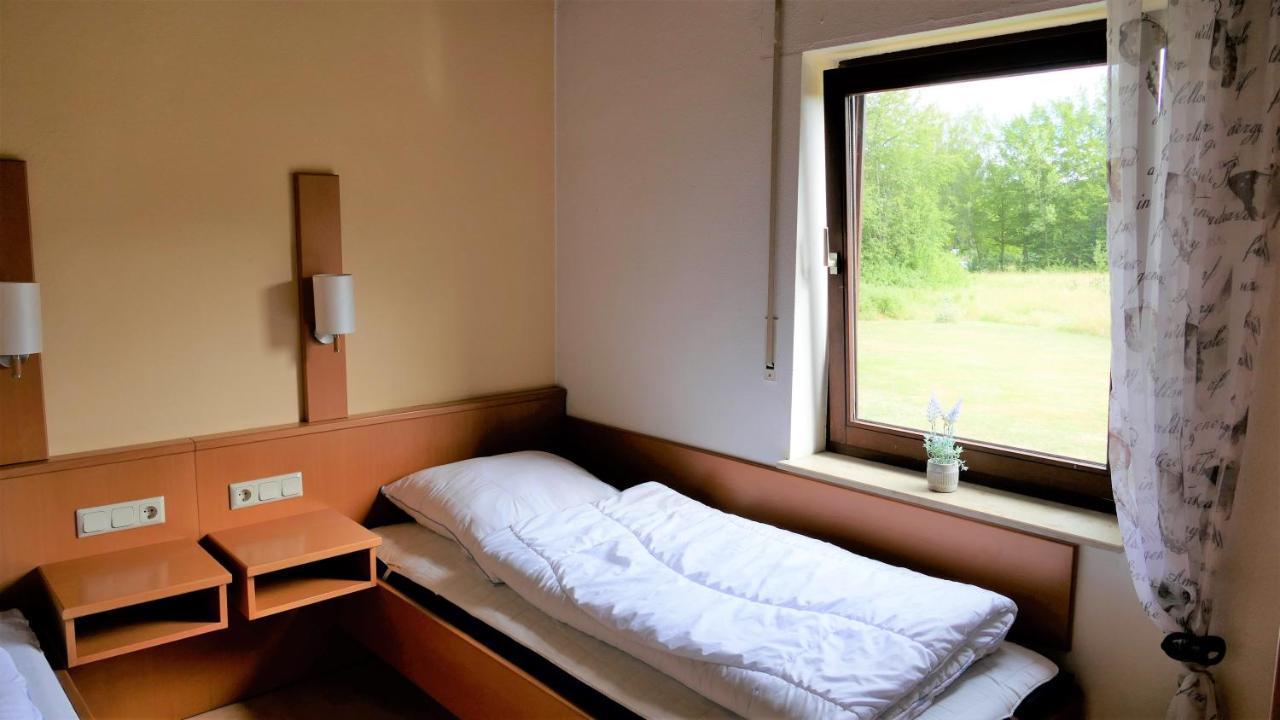 Helles Ferienhaus Im Landhausstil Fuer Bis Zu 10 Personen Frielendorf المظهر الخارجي الصورة