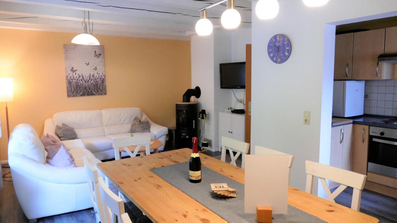Helles Ferienhaus Im Landhausstil Fuer Bis Zu 10 Personen Frielendorf المظهر الخارجي الصورة